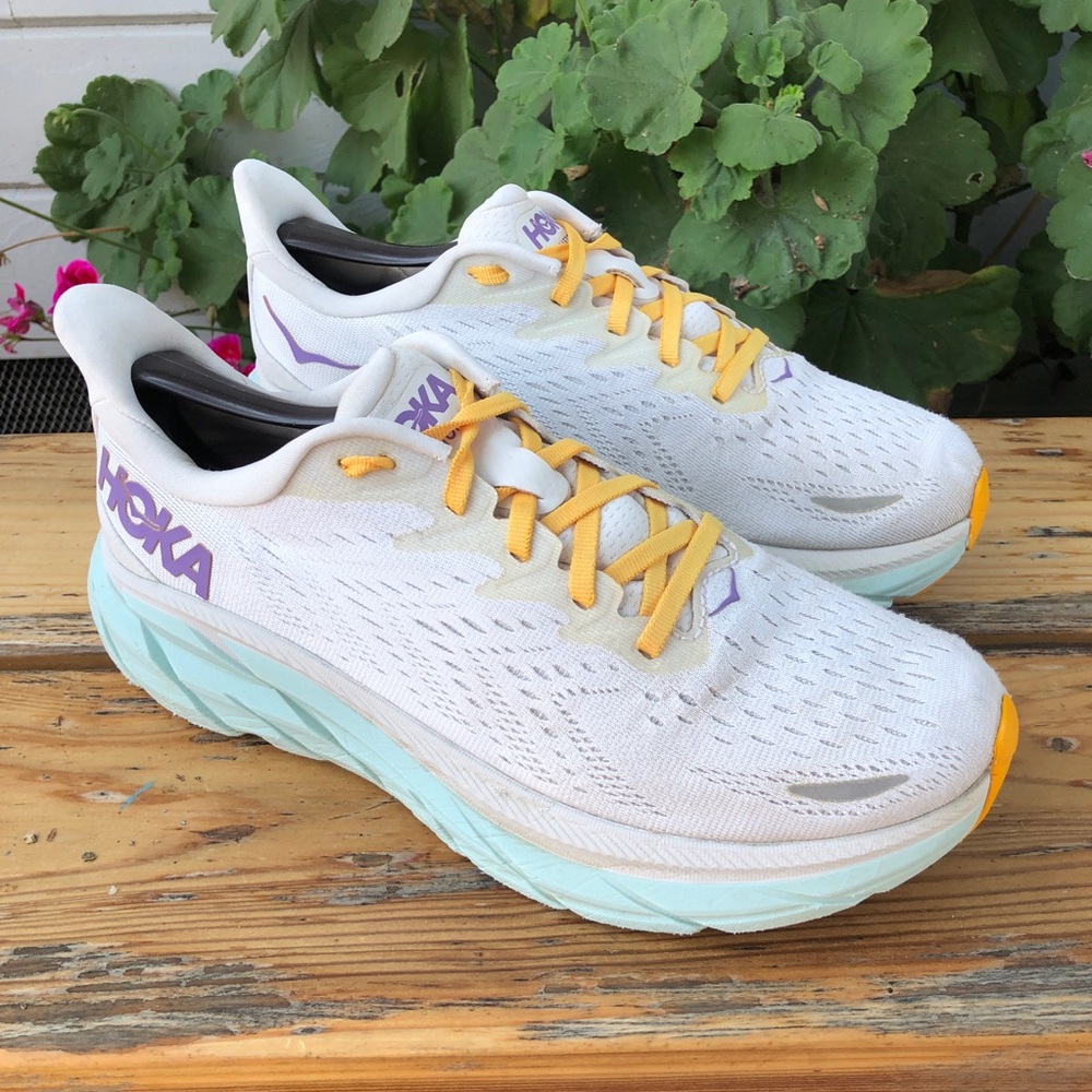 Hoka Womens Clifton 8 Wide Running Shoes size 8.5 White Yellow Athletic Lace Up